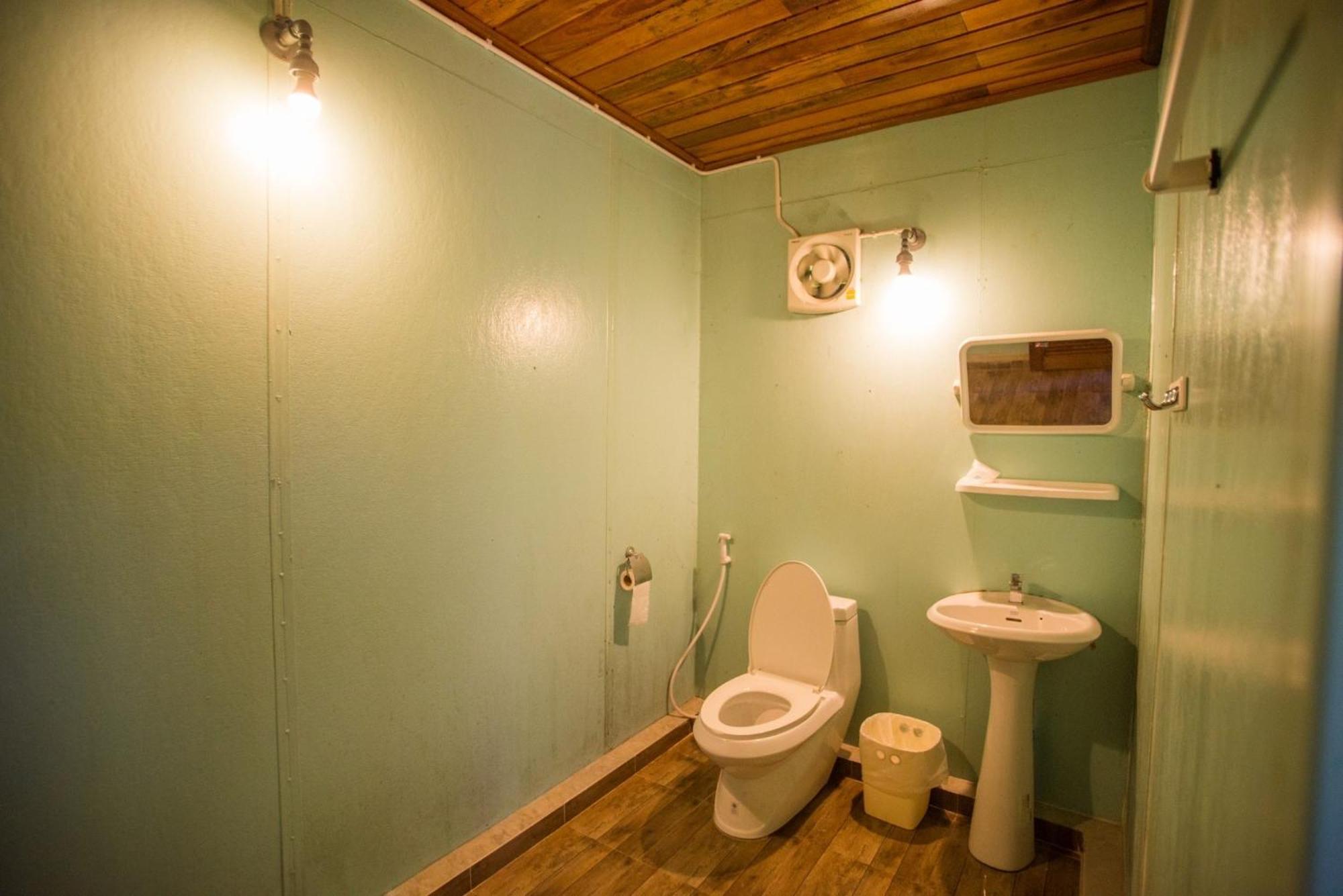 The Camper Lodge Khao Sok Ban Bang Bon Экстерьер фото