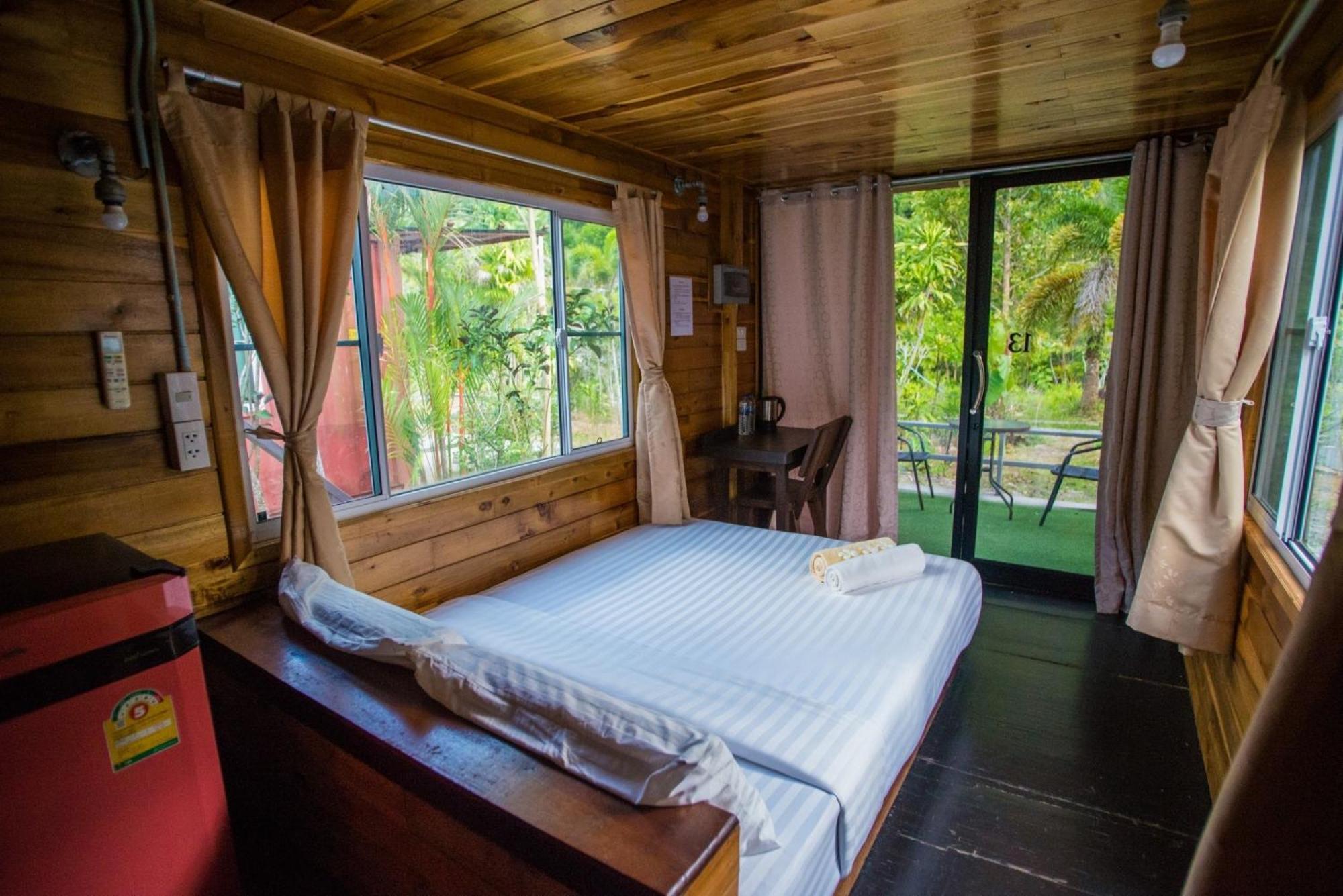 The Camper Lodge Khao Sok Ban Bang Bon Экстерьер фото